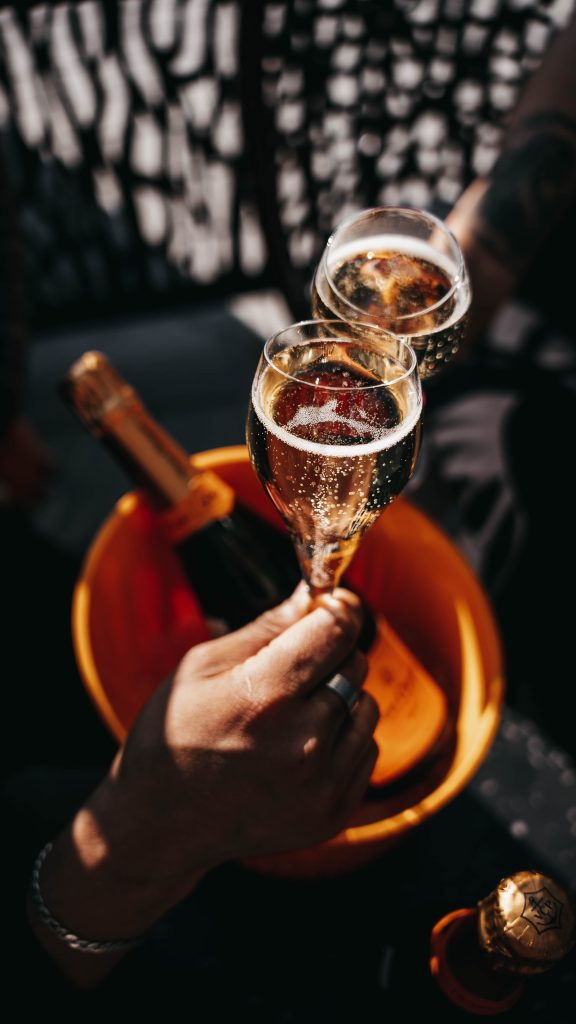 deux coupes de champagne